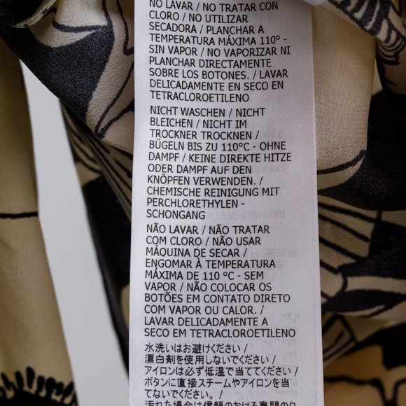 Gucci Black and White Floral Silk Blouse - Picture 13 of 16